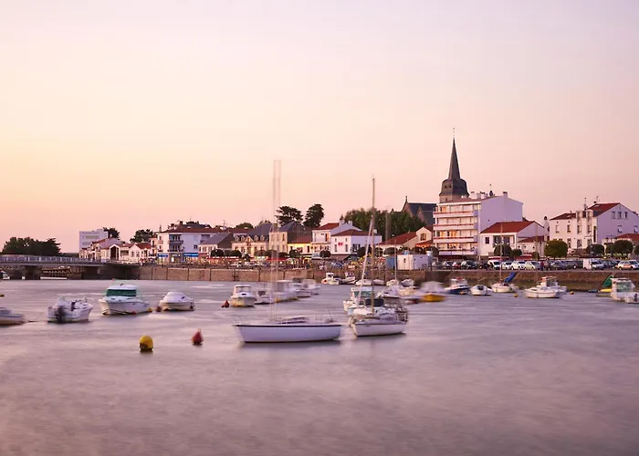 Maison Confort Pour 8 Avec Jardin Holiday home *